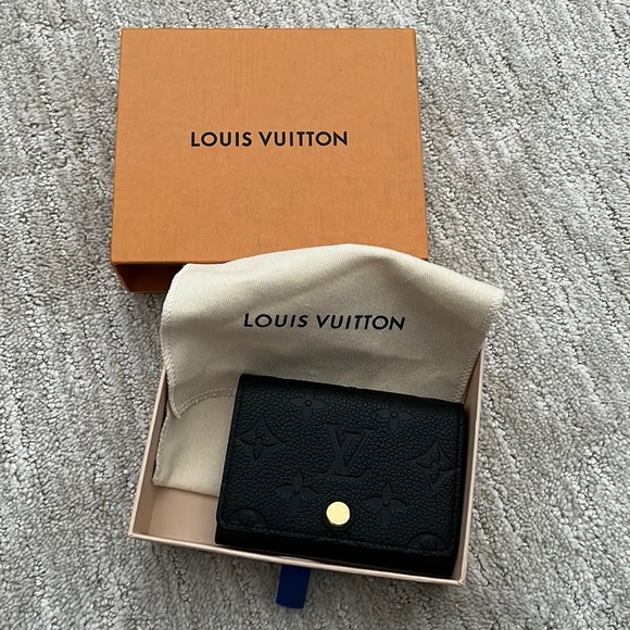 Authentic Louis Vuitton leather card holder - Picture 1 of 7